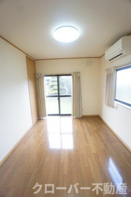 【居間・リビング】 | グリーンハイツ植田Ⅱ