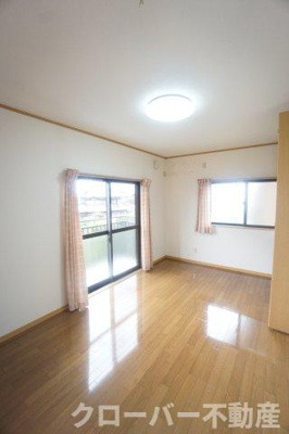 【居間・リビング】 | グリーンハイツ植田Ⅱ