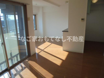 【居間・リビング】 | ジュネス城町 | ※写真は別号室です