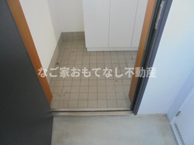 【玄関】 | ジュネス城町 | ※写真は別号室です