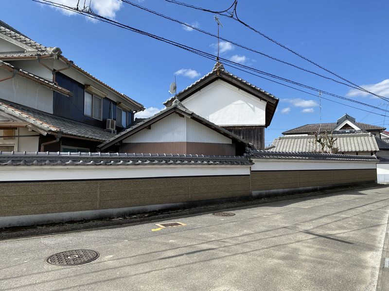 加西市西野々町 土地（古家付）の前面道路含む現地写真