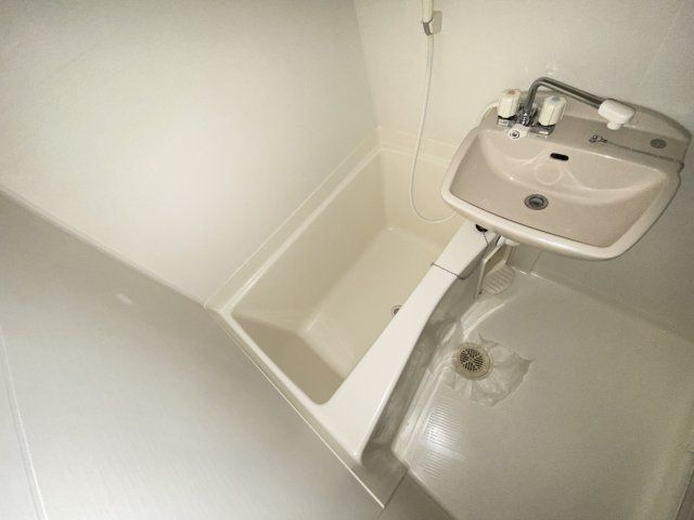 クレフラスト緑ヶ丘の浴室