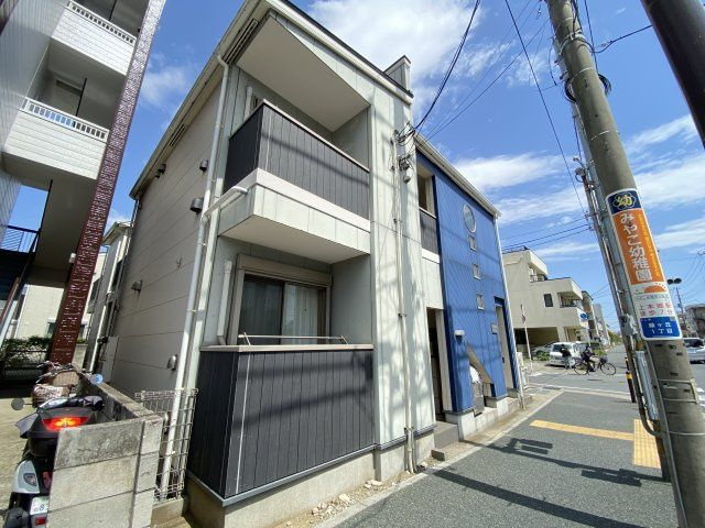 クレフラスト緑ヶ丘の外観