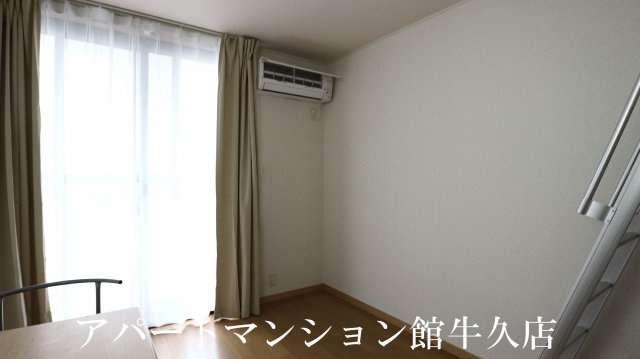 レオパレスイーストビレッジ2の居間・リビング|画像7