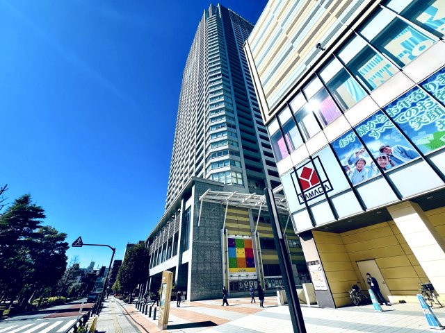 ブリリアタワー東京の外観