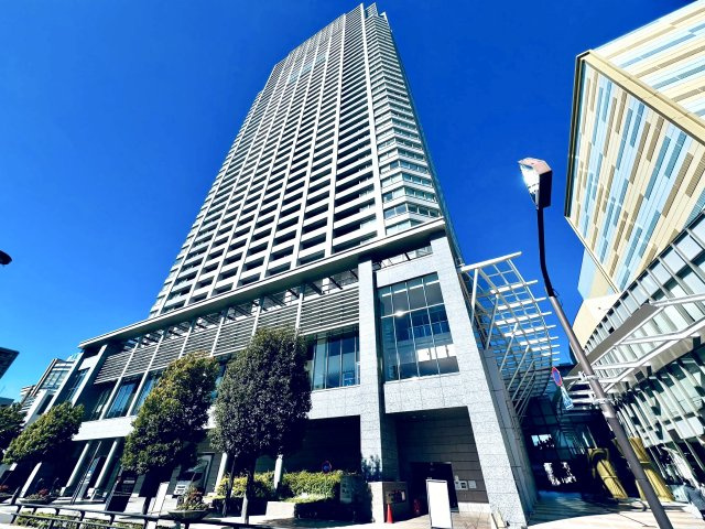 ブリリアタワー東京の外観