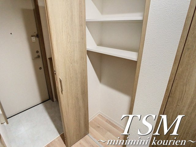 Ａｃｔ池田本町の収納|廊下にある収納スペース