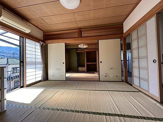 【居間・リビング】