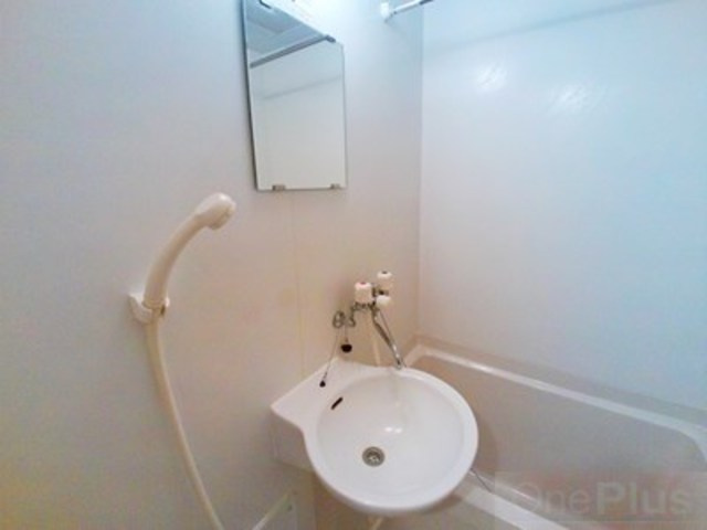 レオパレスフィレンツェ赤坂Ⅰの洗面所