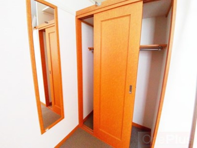 レオパレスフィレンツェ赤坂Ⅰの収納