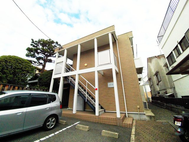 レオパレスアルカディア畑原の外観