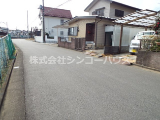 【前面道路含む現地写真】