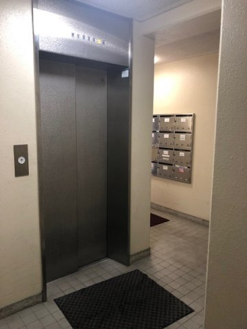 須藤ビルのロビー