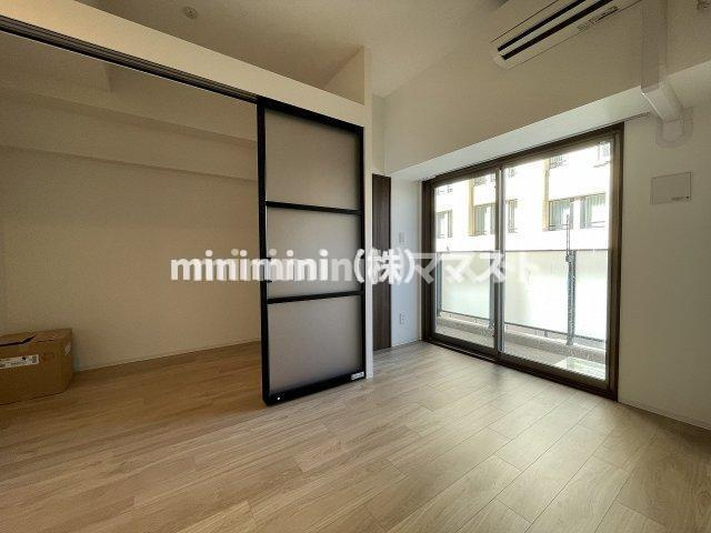 AFFLUENCE難波EASTの居間・リビング