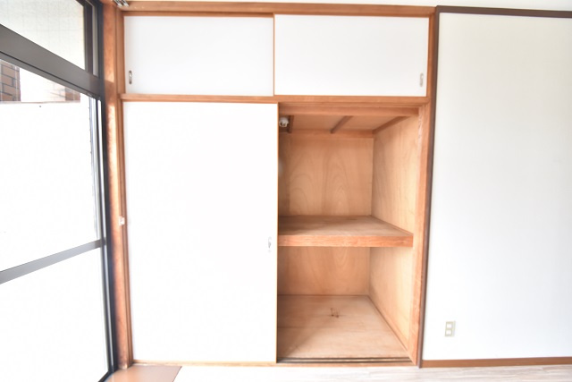 上田ビルの収納