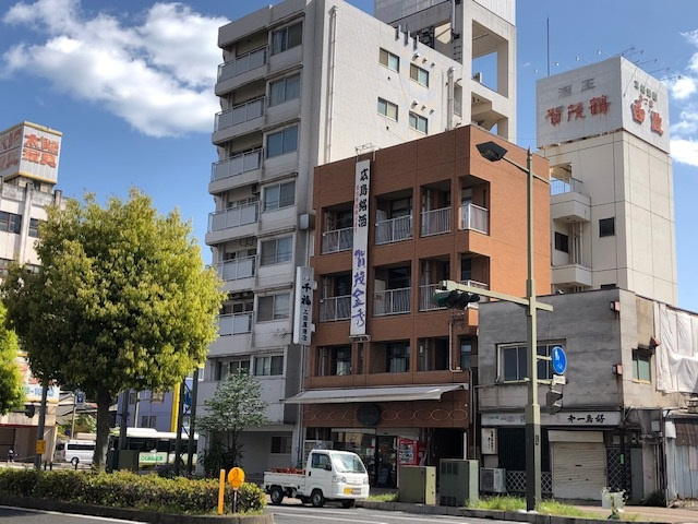 上田ビルの外観