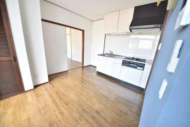 上田ビルの居間・リビング