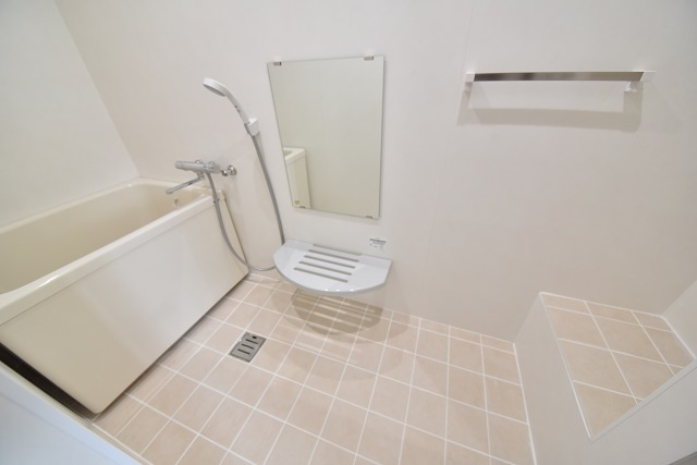 上田ビルの浴室