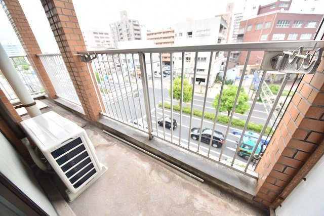 上田ビルのバルコニー