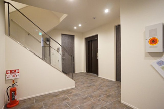 【その他共用部分】 | 建物エントランスホール内です