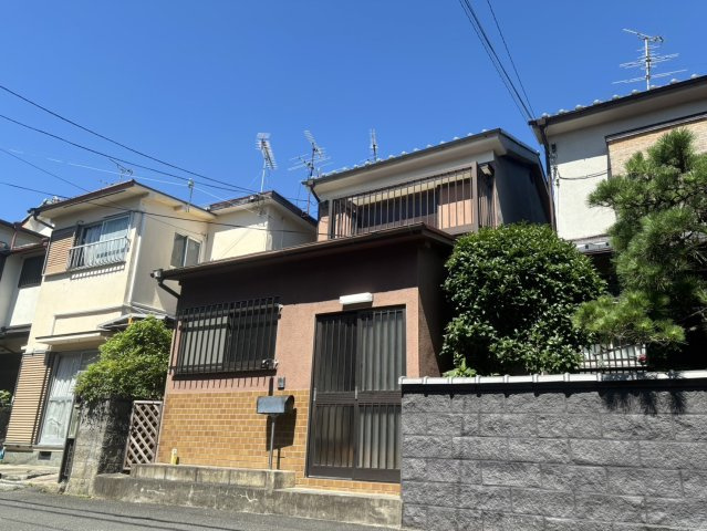 山口一戸建(北)の外観|キレイな外観です。