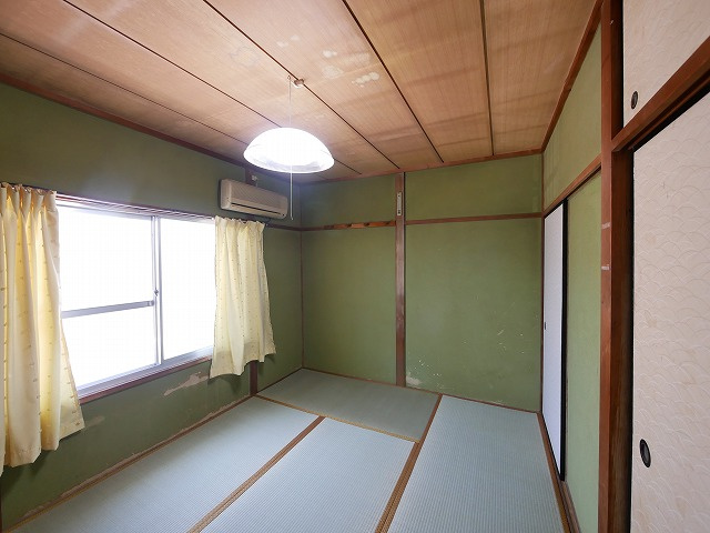 山口一戸建(北)の和室|明るい和室です