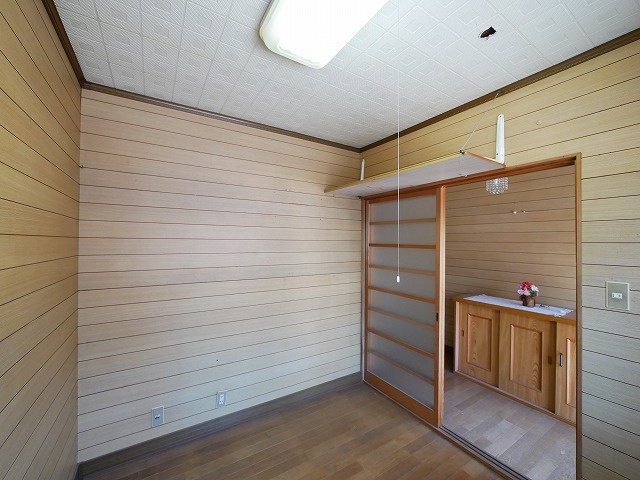 山口一戸建(北)の洋室|明るい洋室です