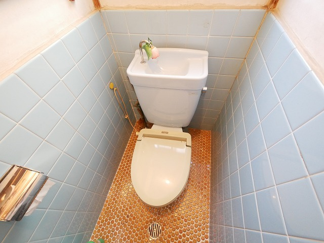 山口一戸建(北)のトイレ|清潔感のあるトイレです