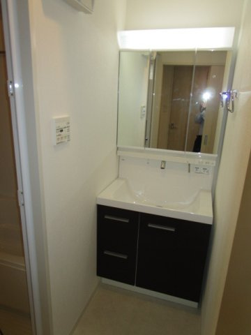 大阪市淀川区新北野１丁目の賃貸マンションの独立洗面台