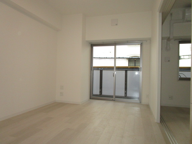 大阪市淀川区新北野１丁目の賃貸マンションの居間・リビング