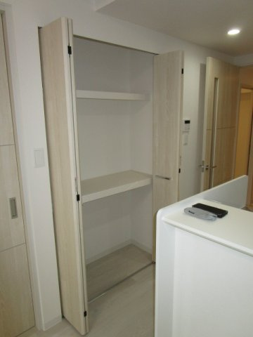 大阪市淀川区新北野１丁目の賃貸マンションの収納