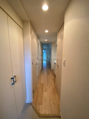 【玄関】 | エス・キュート京町堀 | 玄関から撮影♪フラットフロアの玄関です♪