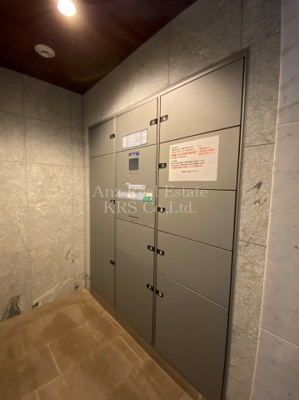 【その他共用部分】 | エス・キュート京町堀 | エントランスには荷物の受け取りに便利な宅配ボックス設置！