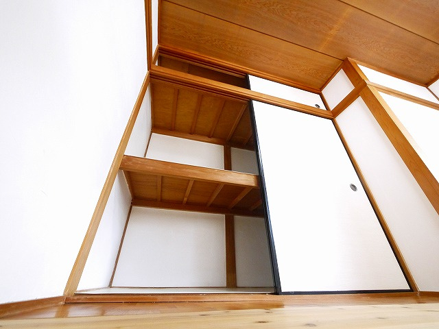 学園南テラスの収納