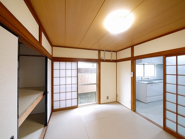 学園南テラスの和室