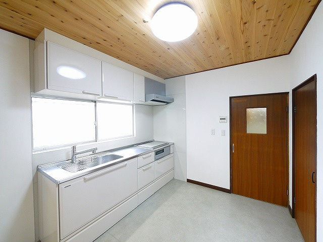 学園南テラスのキッチン