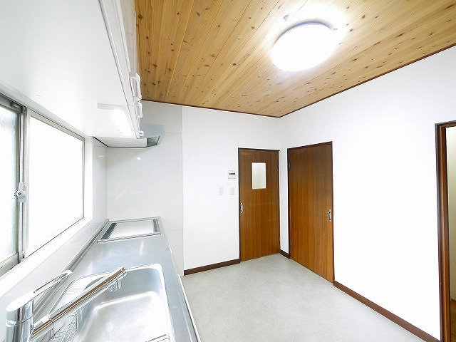 学園南テラスのキッチン