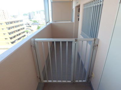 【エントランス】 | クリーンピア倉敷老松 | 老松町　クリーンピア倉敷老松　3LDK+S　玄関エントランス