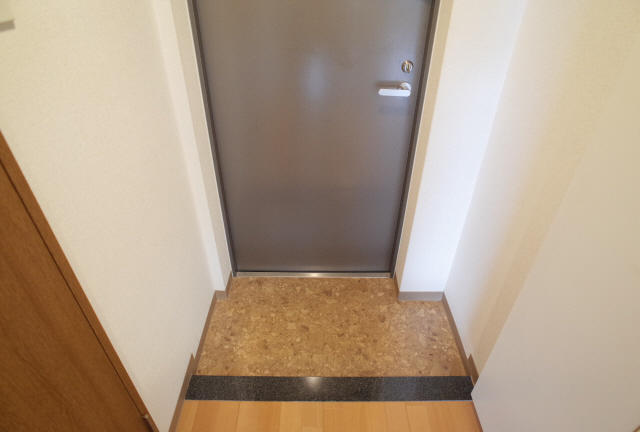 クレイントトヤミチの玄関