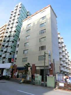 ★9階建てマンション／東新宿駅徒歩3分の立地★