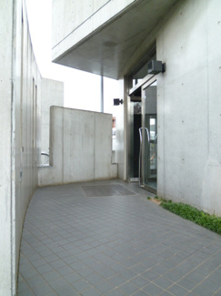 ★建物入り口★
