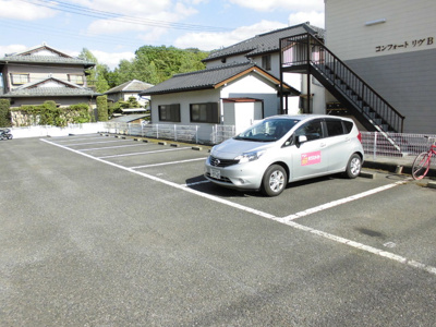 敷地内駐車場♪（要空き確認）