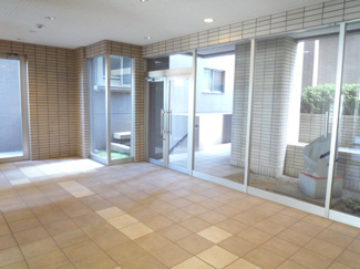 建物入口