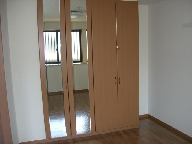 メゾン・ルミナスⅡの収納|クローゼット2