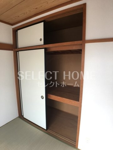 【収納】 | シャトレ城南B | 大きなものも収納できそうです
同型タイプ