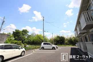【駐車場】