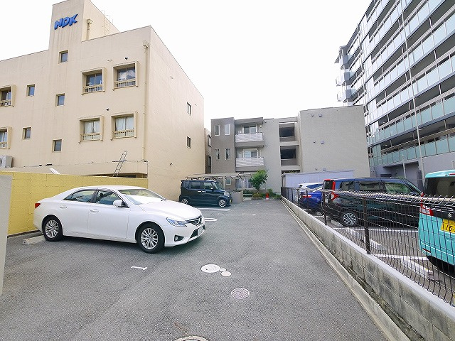 セリシール桜杏の駐車場|駐車場があるので、車を買う予定の方も安心です