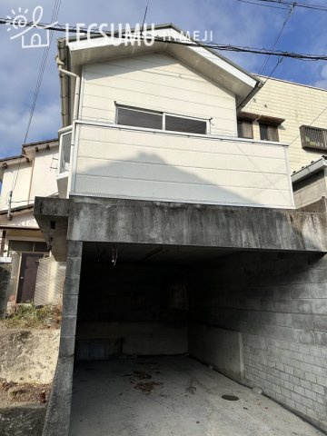 姫路市夢前町前之庄／貸家の駐車場