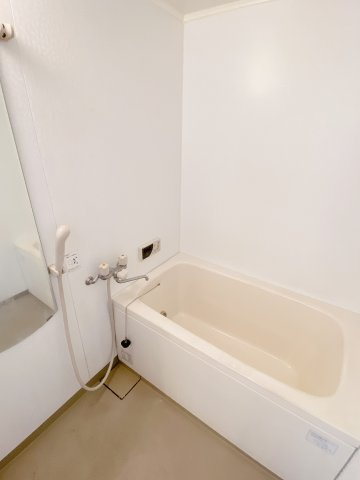 ハイドリーム花園の浴室