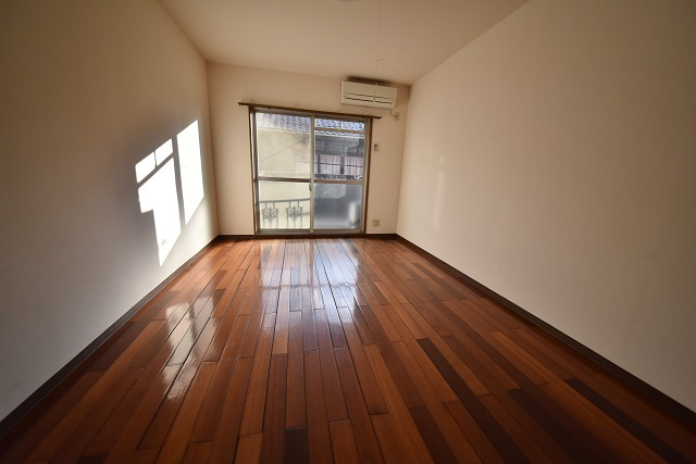 タイガー森本の居間・リビング